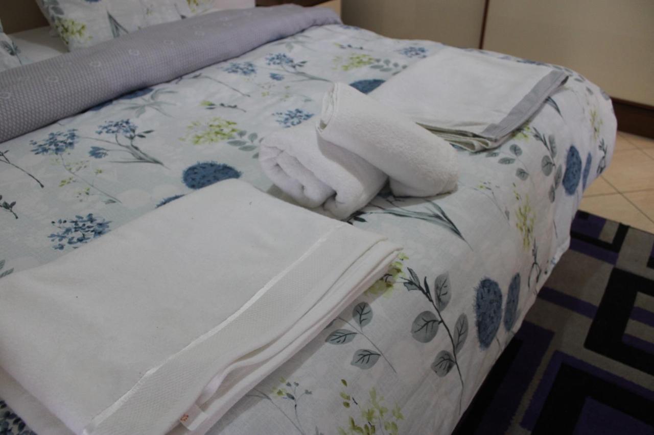 Bledi's Cozy In New Blvd Apartman *